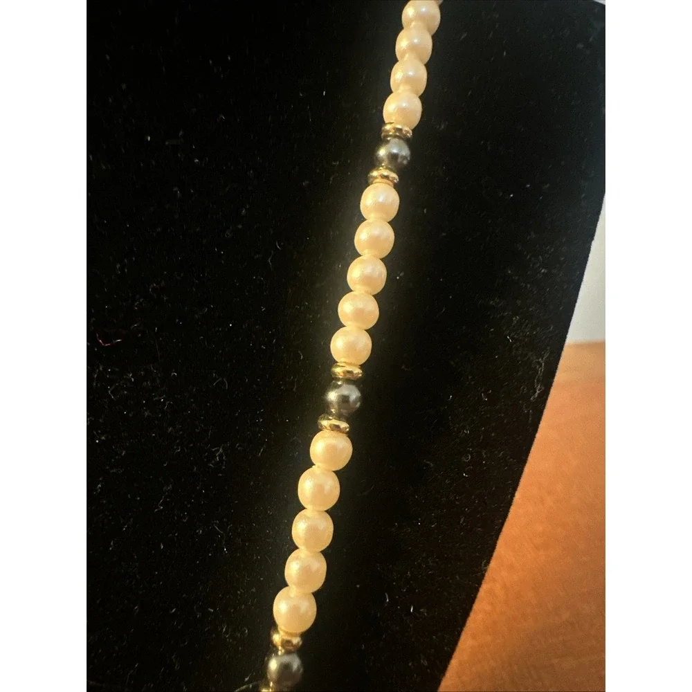 Vintage Signed Monet Necklace‎ White/Black Small Faux Pearl Gold Tone 26